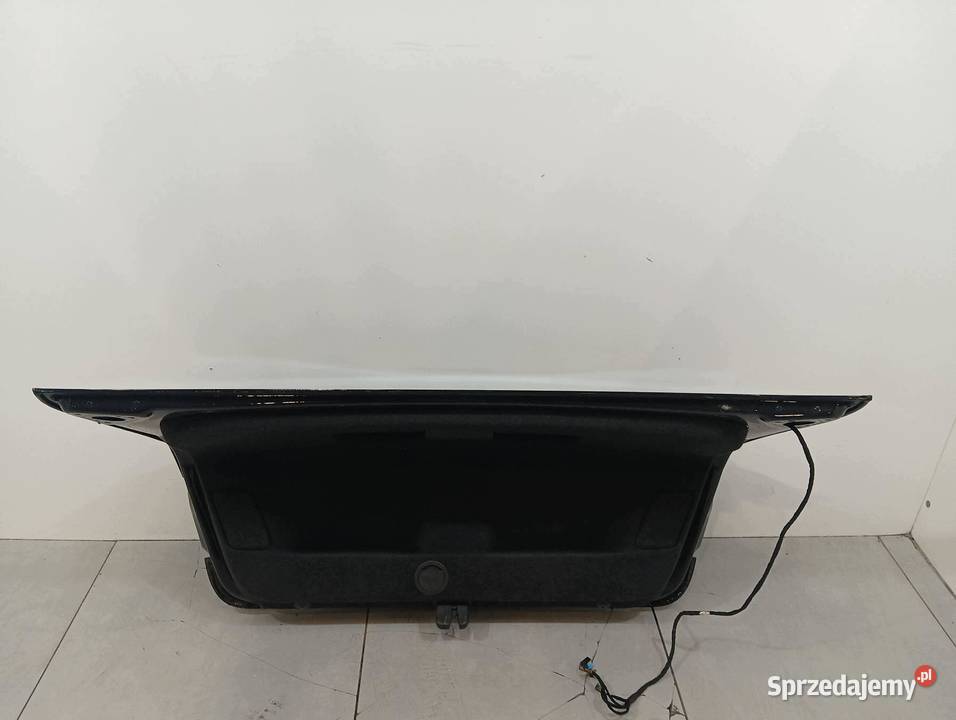 KLAPA TYŁ SEDAN CZARNA VW Volkswagen Passat VII Karoseria