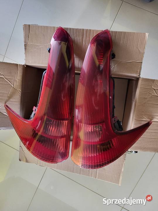 Peugeot 206sw kombi lampa prawa lewa tył tylna