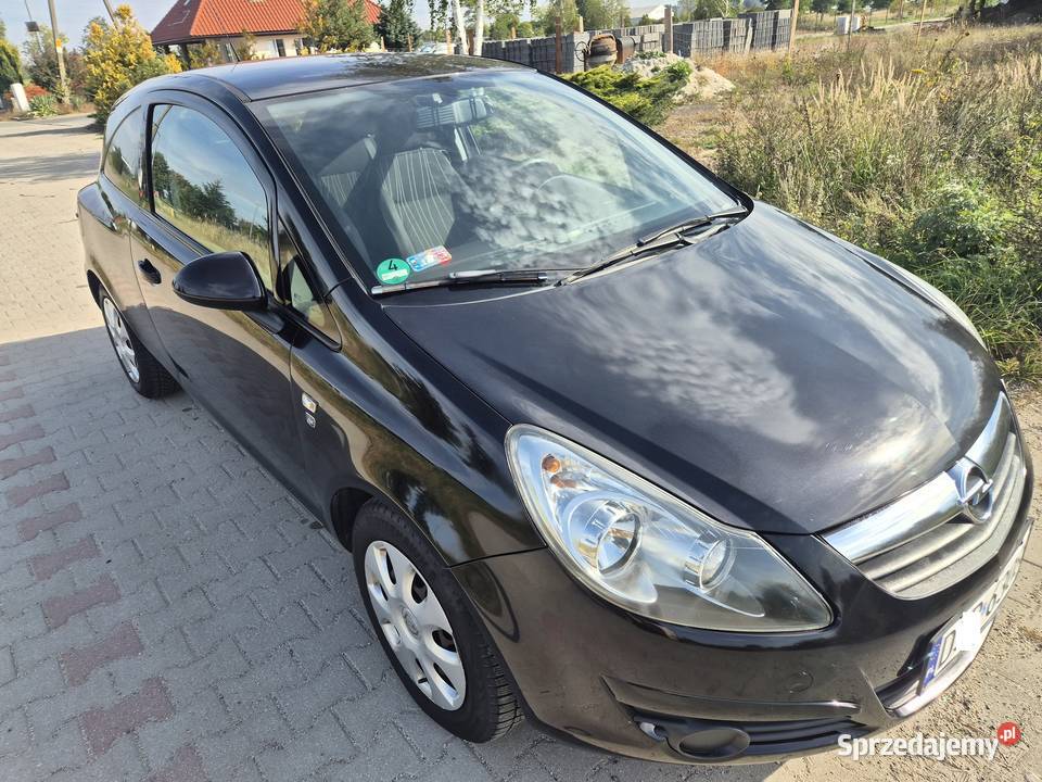 Opel Corsa D 2011 Wersja Limited Edition 111 Legnica