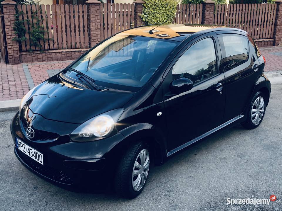 Toyota Aygo 10 VVTi 68 klimatyzacja Rok produkcji 2006 Aygo Przeworsk
