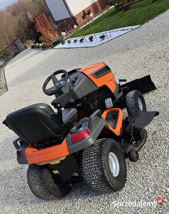 Traktorek kosiarka Husqwarna V2 22