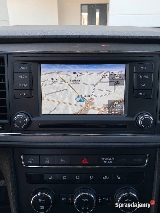 Seat Leon FR 14 benzyna Niski przebieg 1 nawigacja Siennica