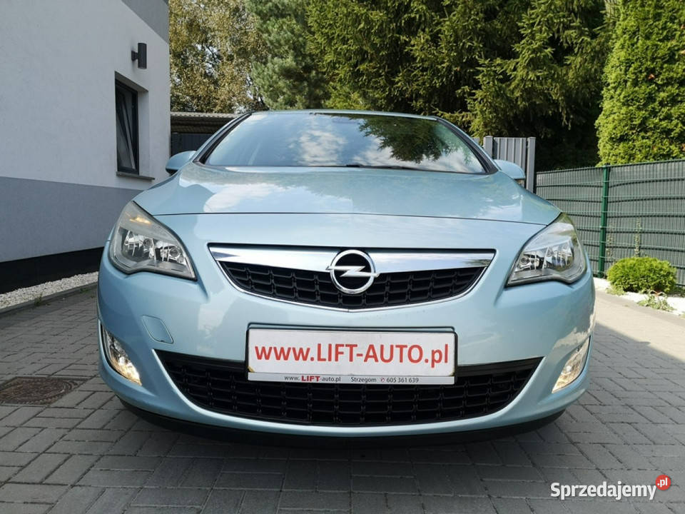 Opel Astra 16 16v Klimatronik Isofix Tempomat światła do jazdy dziennej Astra Strzegom