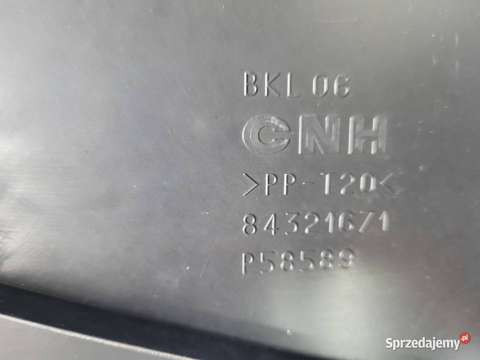 CASE IH PUMA 145 12r POKRYWA ZBIORNIKA PALIWA Kolno