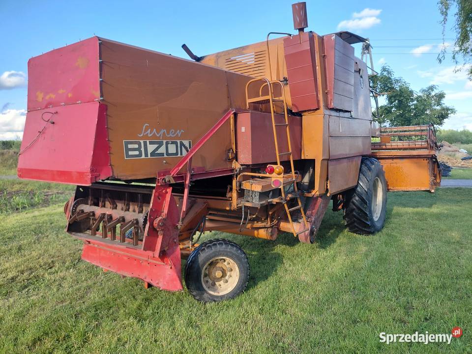 Kombajn bizon z056 remoncie silnik Buśno sprzedam