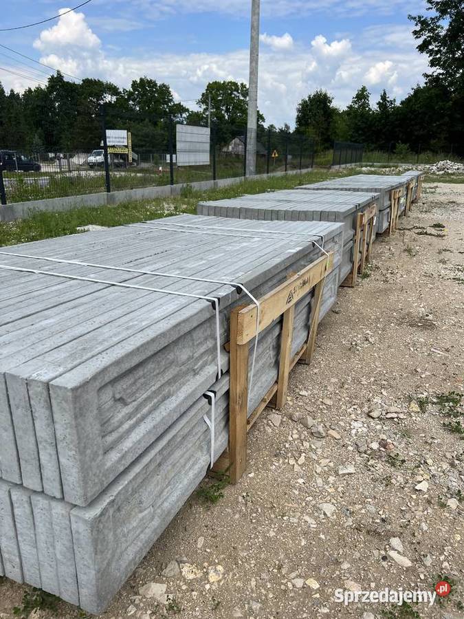 Ogrodzenie panelowe Końskie podmurówki betonowe