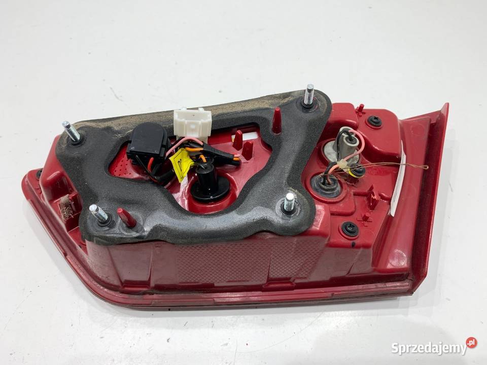 LAMPA TYŁ PRAWA WEWNĘTRZNA KIA OPTIMA