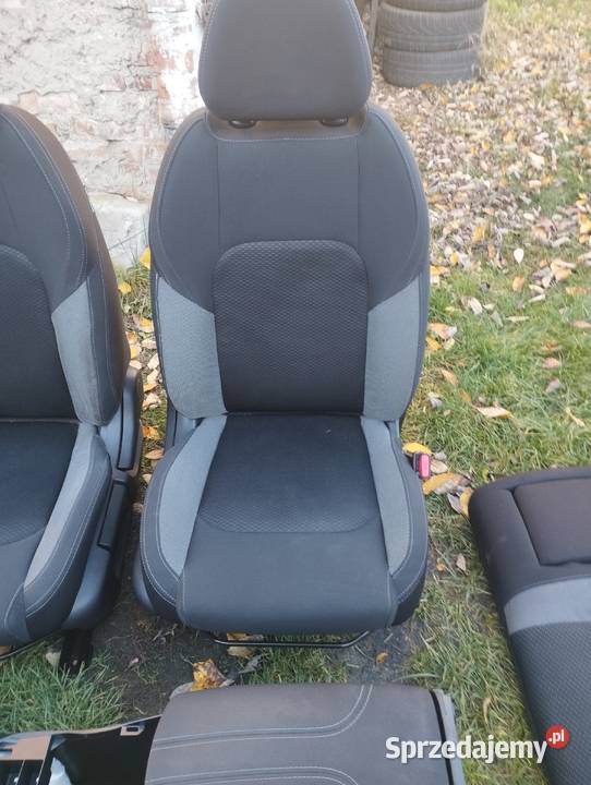 Nissan Qashqai j11 lift wnętrze 80000km dolnośląskie Oleśnica