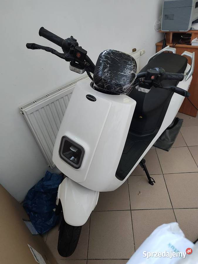 Skuter elektryczny iamelectric model S5 nieuszkodzony Motoryzacja