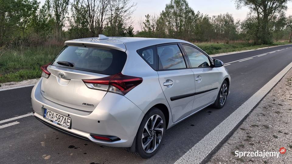 Toyota Auris II 14D 2015 Salon Polska Karczew sprzedam