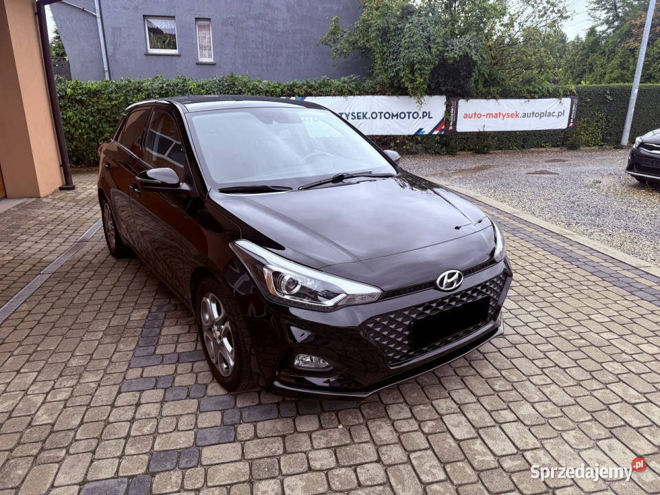 Hyundai i20 12 84 Klimatyzacja Kamera CarPlay II komputer pokładowy Orzech