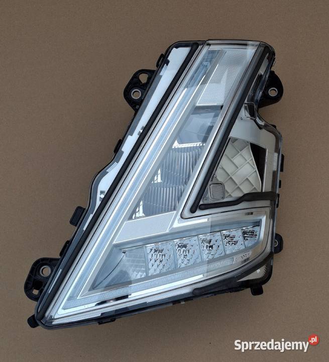 VOLVO FH5 FH 5 REFLEKTOR LEWY FULL LED LAMPA Bieleń sprzedam