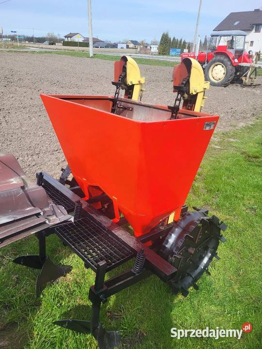 Sadzarka polska nieuszkodzony Siewniki i sadzarki Konin