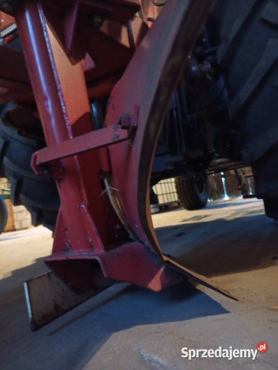 Pługi zagonowe 4x40 nieuszkodzony Łuków