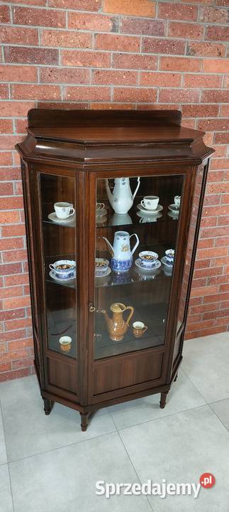 Piękna serwantka witryna Łagów