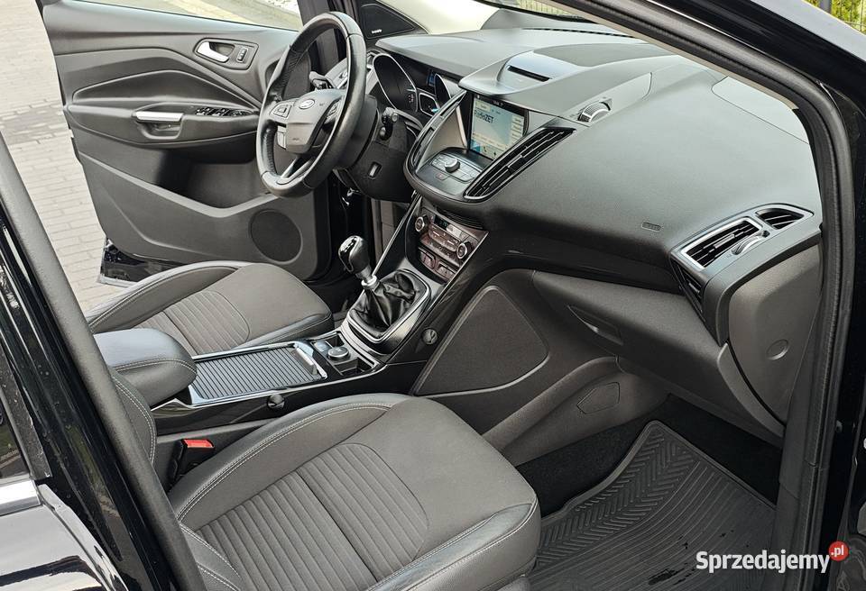 Ford Kuga Titanium 15 Benzyna bogate wyposażenie