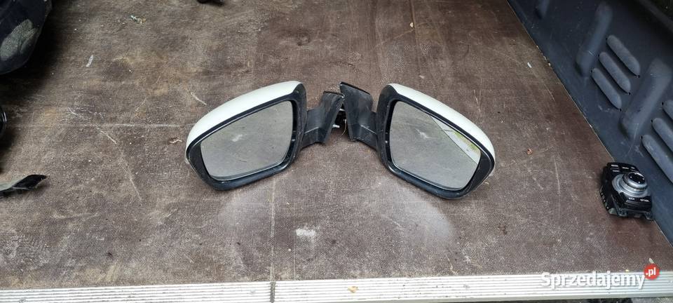 lusterko NISSAN X TRAIL T32 13 PIN kamera Rok produkcji 2014 Pionki sprzedam