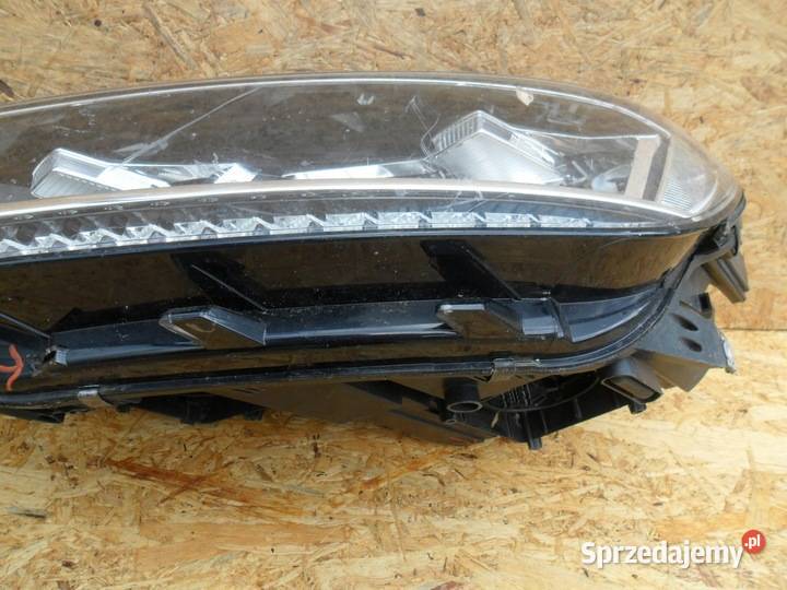 VW TOURAN REFLEKTOR XENON PRAWY 5TB941036B Nowy Tomyśl