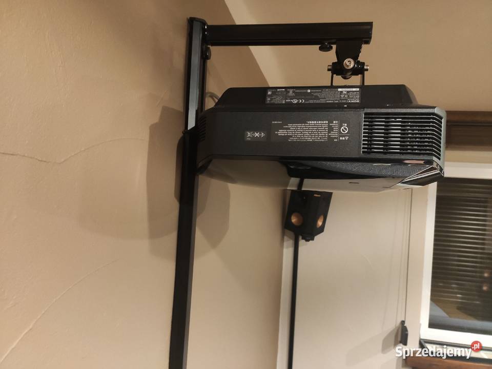 Projektor Sony VPLHW65 ekran Magicscreen 110 Stryków