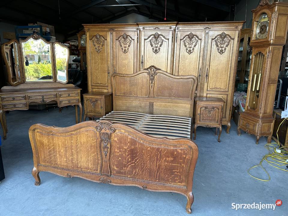 Ładna drewniana sypialnia łóżko szafki komoda Sławoszewek