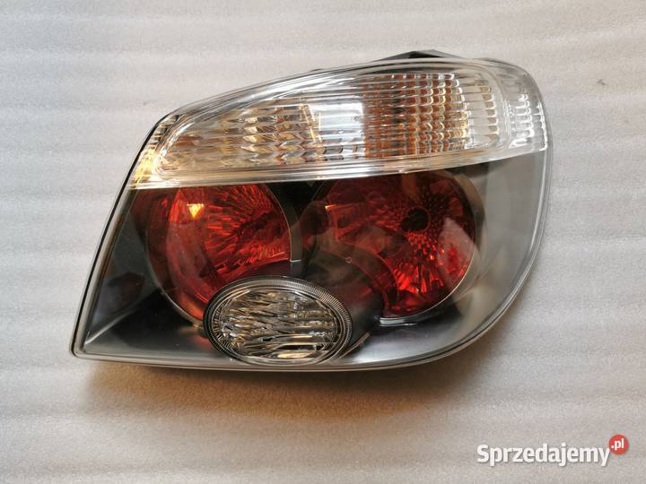 Lampa Prawy Tył Tylna Prawa Mitsubishi Outlander lampy tylne Wyszków