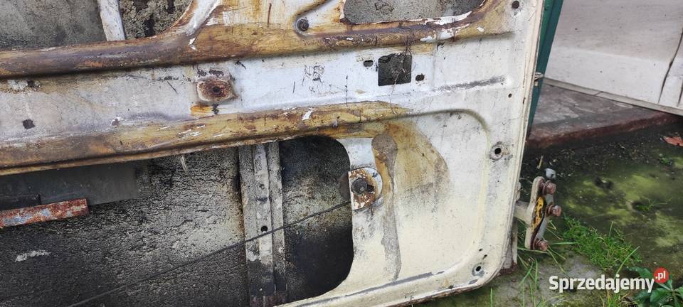 Syrena 105 drzwi lewe szyby klamki śląskie Kuźnia Raciborska