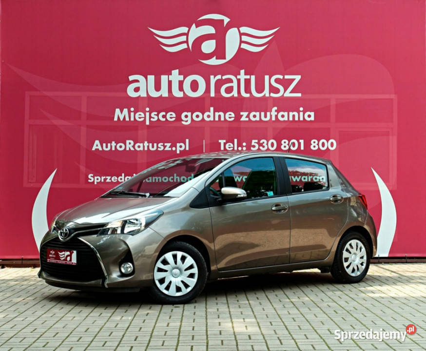 Toyota Yaris Prywatna Automat Salon III 20112019 Rok produkcji 2016 Warszawa