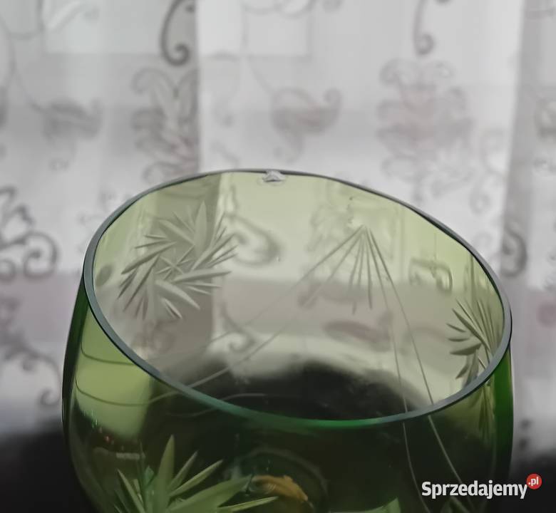 Kieliszek do wina ze szlifowaną zieloną czaszą Koźminek