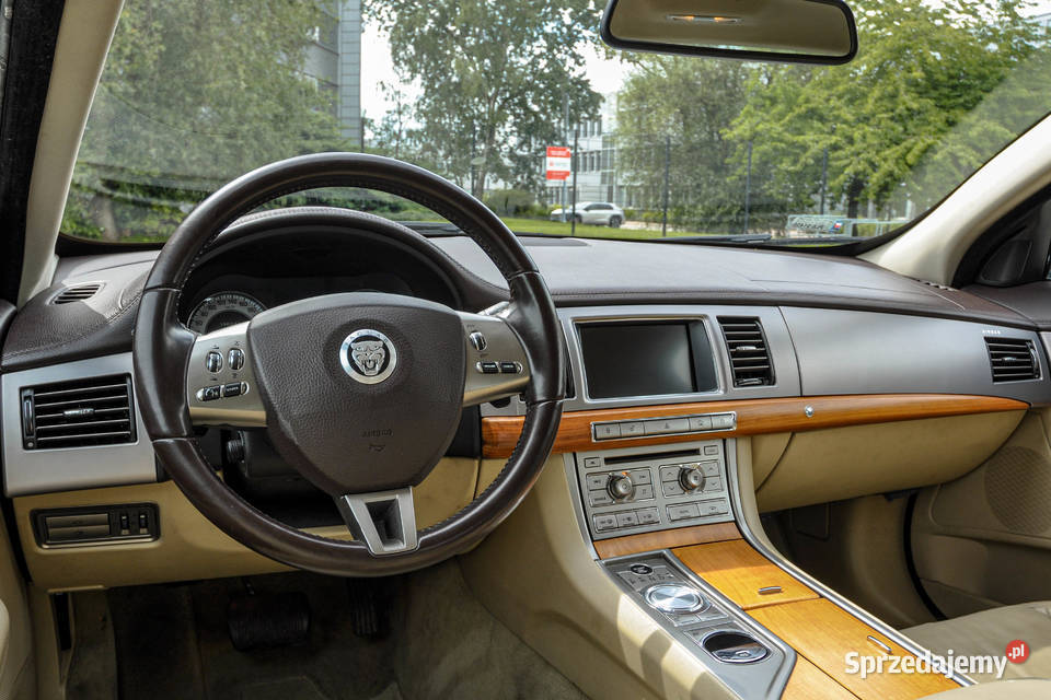 Jaguar XF 30d Automat Skóry 198 2011r Rok produkcji 2011 Wrocław