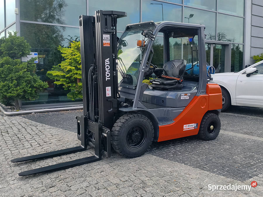 Wózek widłowy Toyota 028FGF25 25 t LPG triplex Kęty