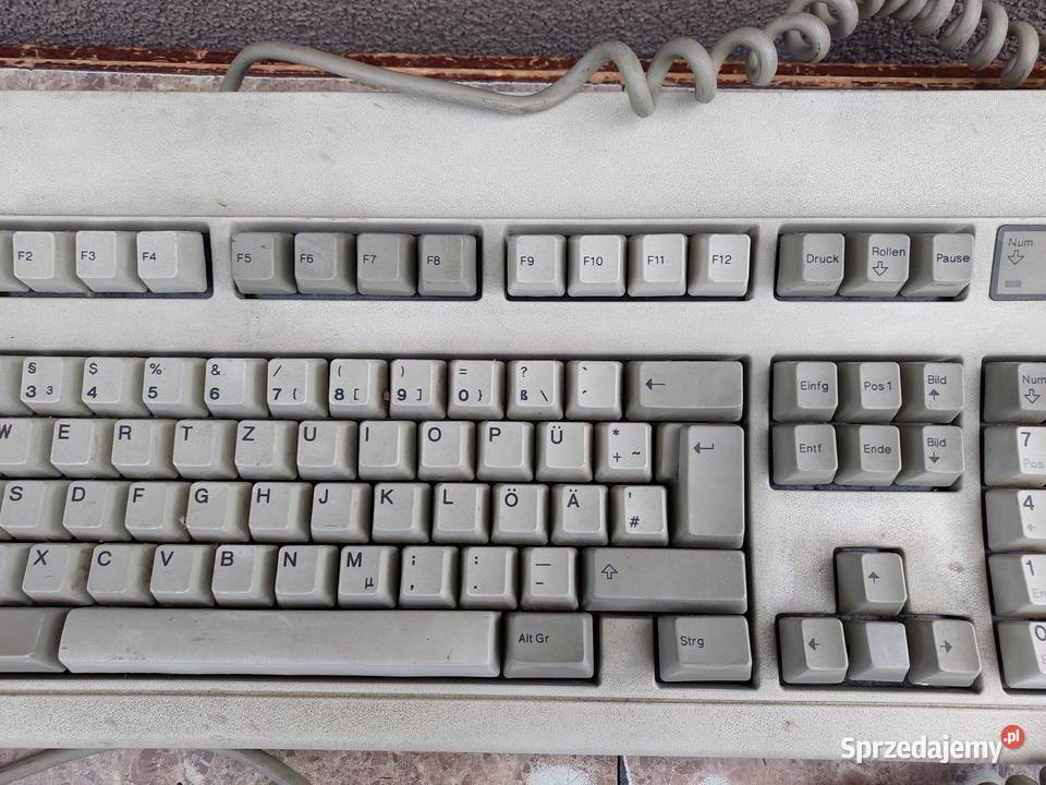 Stara klawiatura do komputera IBM 1391403 z 1988 przewodowa Tczew