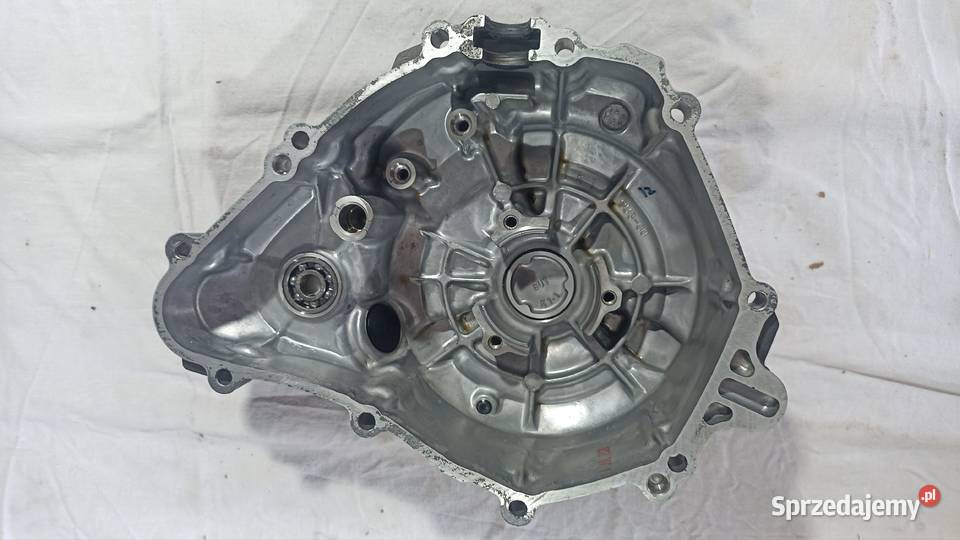 Osłona alternatora silnika CP2 YAMAHA Lutomia Górna sprzedam