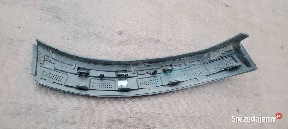 VOLVO V60 CC LISTWA ZDERZAKA TYŁ LEWA listwy na zderzak sprzedam
