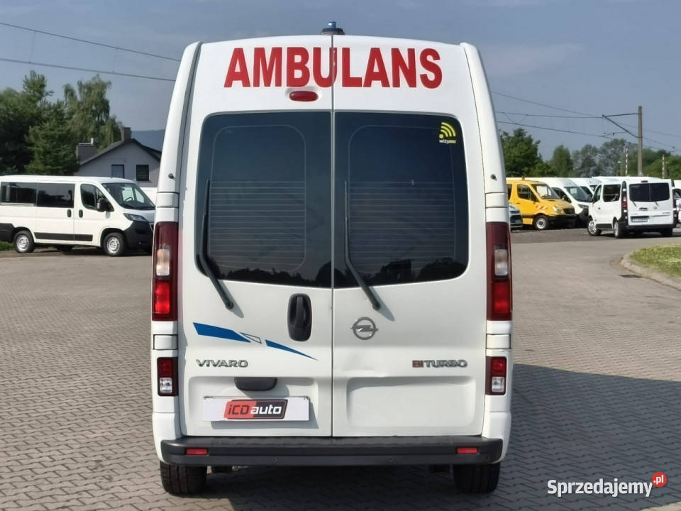 Opel Vivaro 16 cdti 145 ambulans karetka nosze manualna Kęty