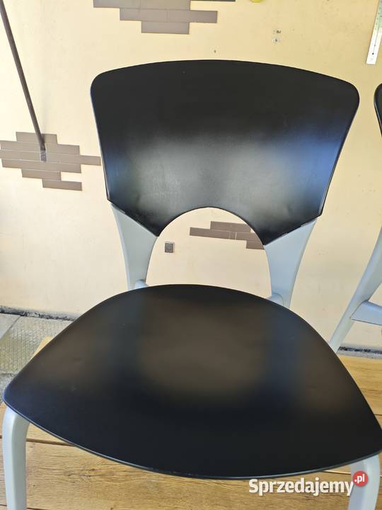 Krzesła Silla projJosep Llusc Driade 1995