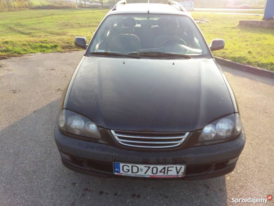 TOYOTA AVENSIS 20 td KOMBI radio Żukczyn sprzedam