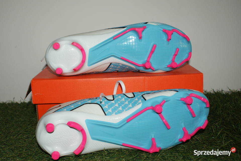 BUTY PIŁKARSKIE KORKI NIKE ZOOM VAPOR 15 ACADEMY Toruń