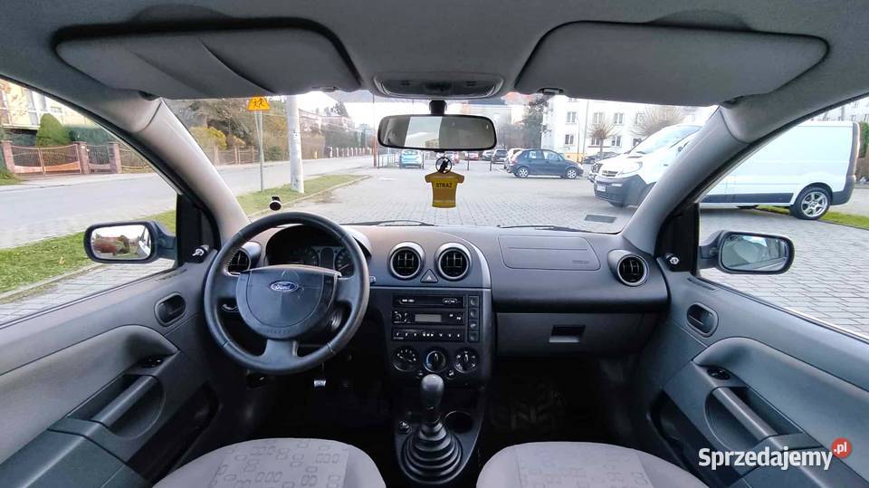 Ford Fiesta X100 13 2003r Klimatyzacja Alufelgi Rok produkcji 2003 Fiesta