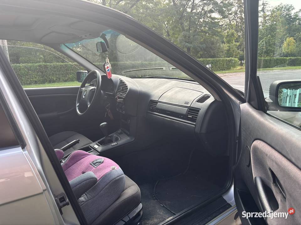 Bmw E36 318i sedan gaz Seria 3 Konstantynów Łódzki