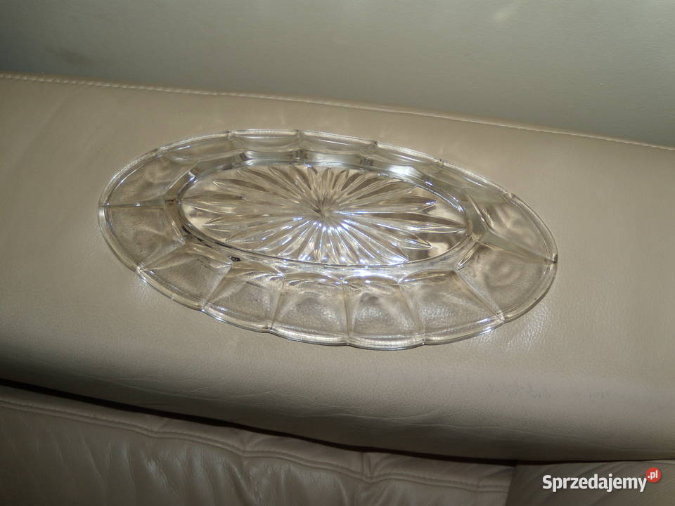 Półmisek szklany z czasów PRL