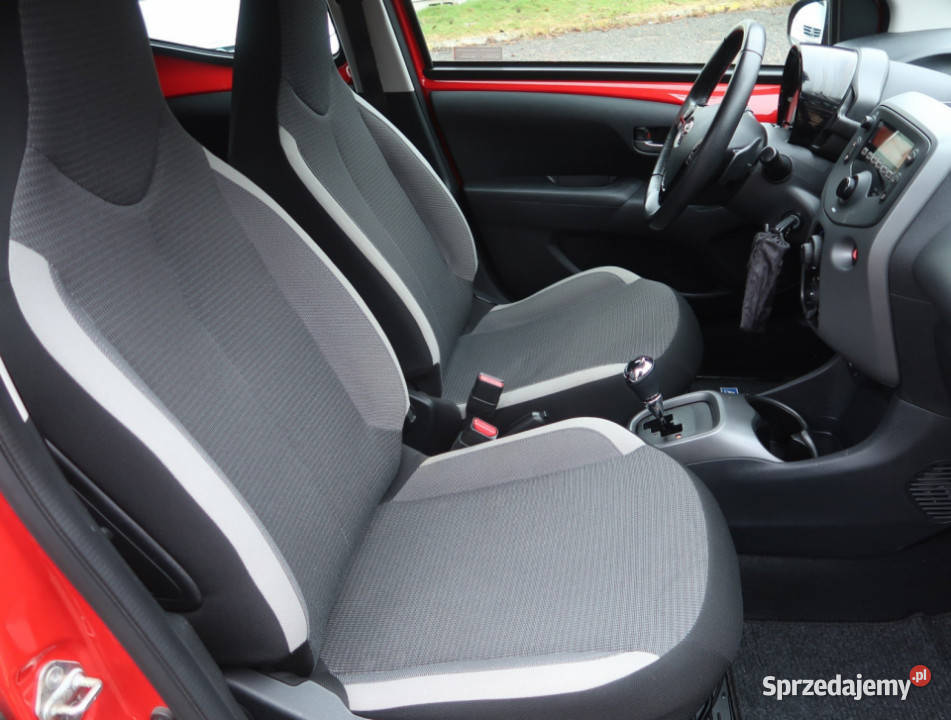Toyota Aygo 10 VVTi czerwony