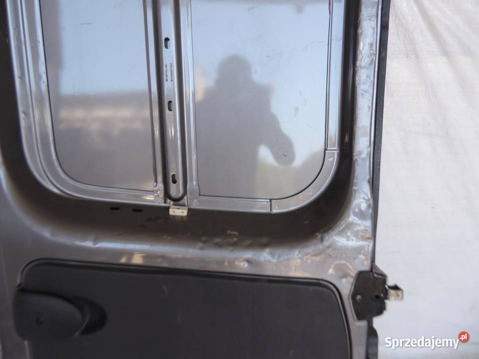 DRZWI PRAWE TYŁ OPEL VIVARO B II 10J Drzwi