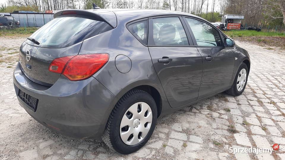 Opel Astra 14 Turbo Edition Klima sprawna 1364cm3 lubelskie Kraśnik sprzedam