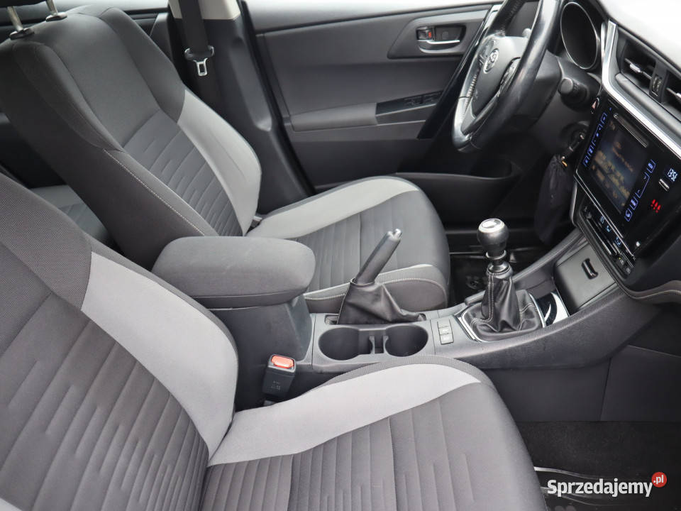 Toyota Auris 16 D4D diesel śląskie