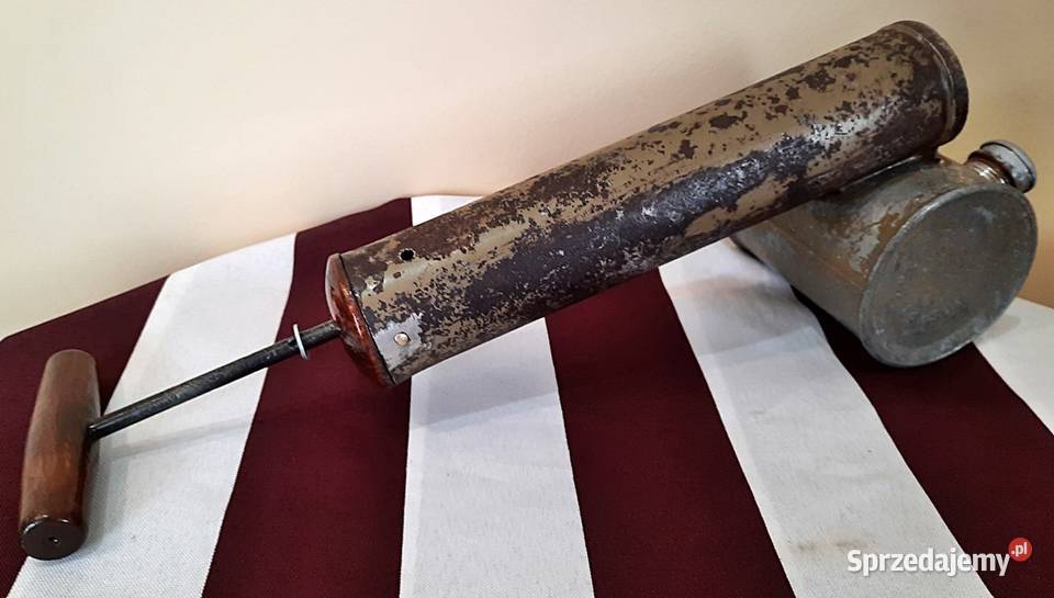Opryskiwacz z lat PRL produkcji ZAGD w Krakowie wielkopolskie Ostrów Wielkopolski