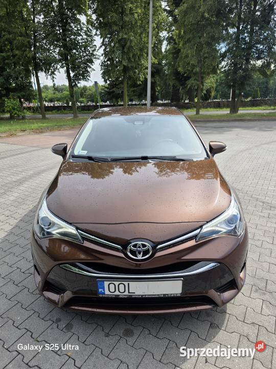 Toyota Avensis wielofunkcyjna kierownica Praszka