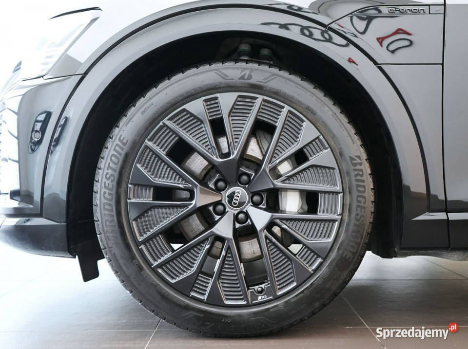 Audi Q8 etron etron 55 408 Sline Matrix LED światła do jazdy dziennej Kielce