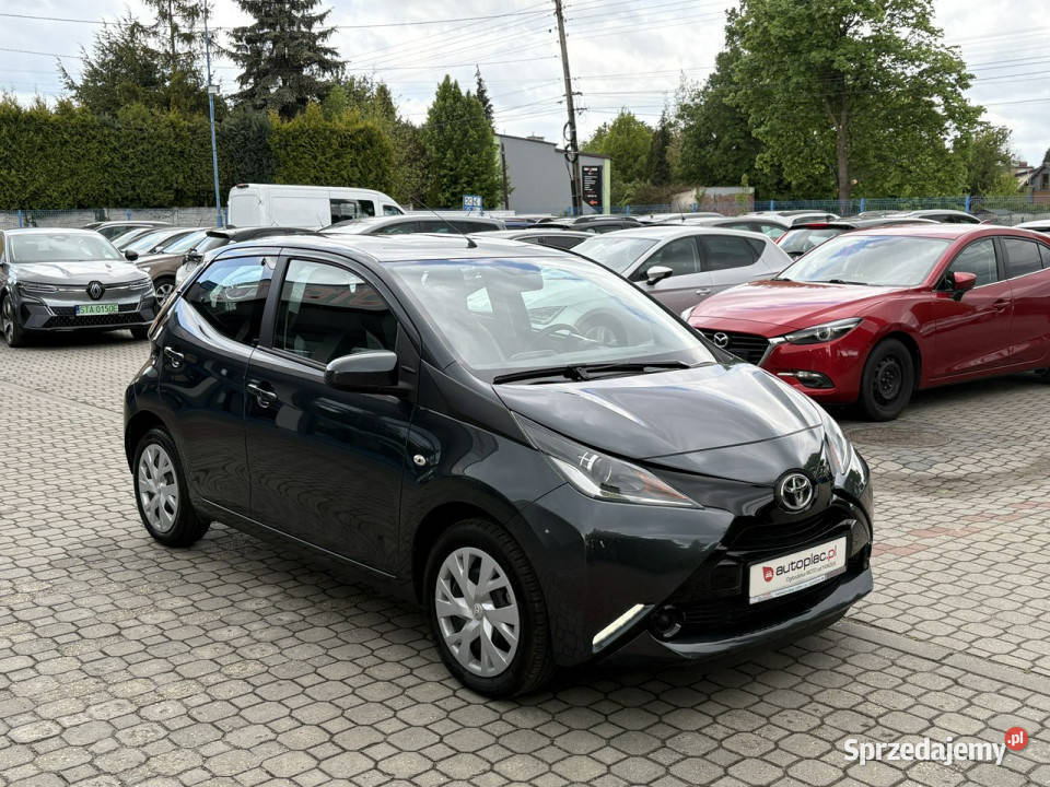 Toyota Aygo Rezerwacja II 2014 Hatchback Tarnowskie Góry sprzedam