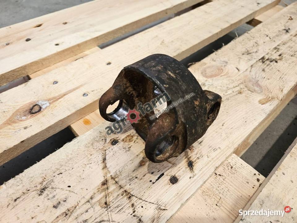 Łącznik półosi Ford 7740 5640 6640 Byków