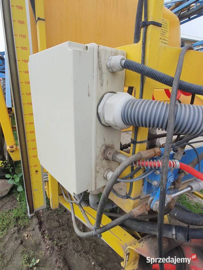 Opryskiwacz 2200 litrów belka 18 m hydrauliczny łódzkie
